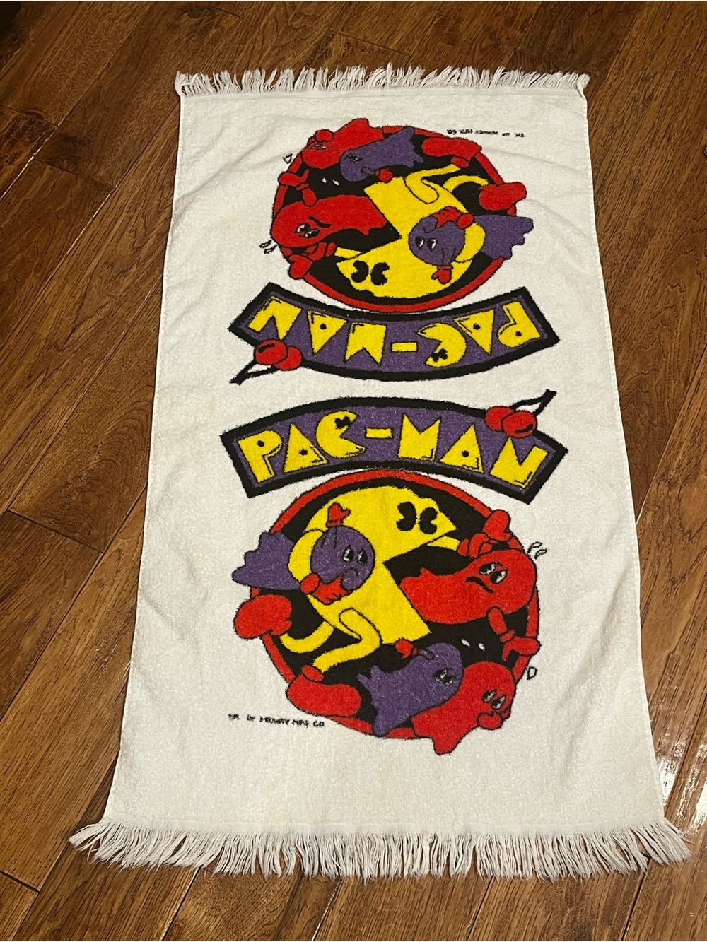 Vintage 1980’s Canon midway PAC Man bath towel made in USA 100% cotton